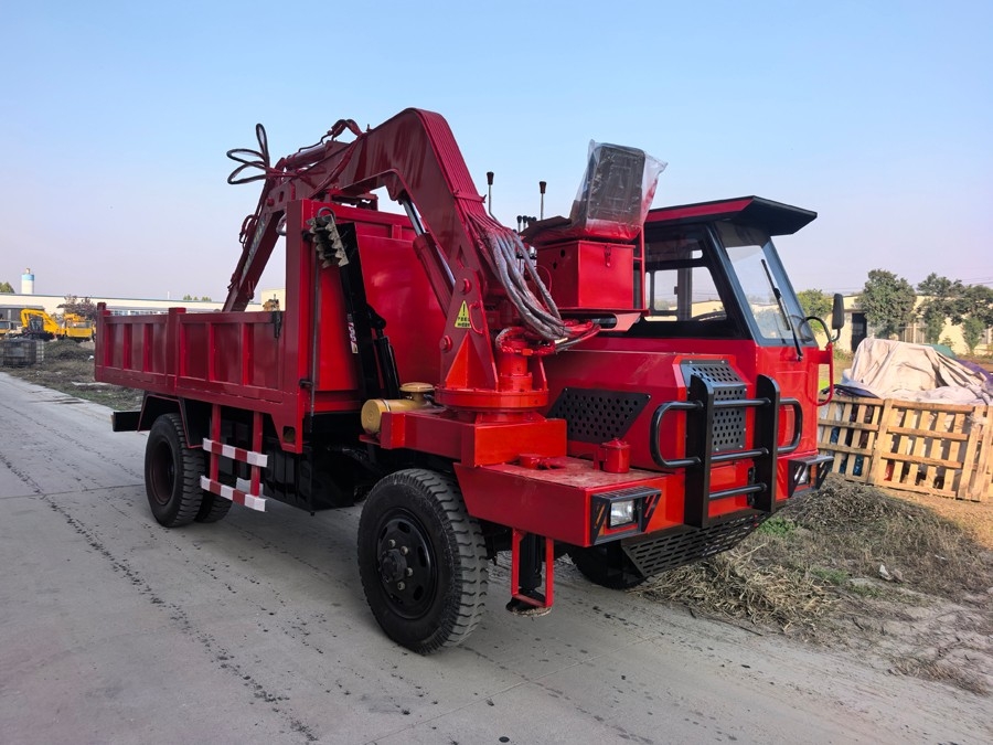 隨車挖運(yùn)輸車